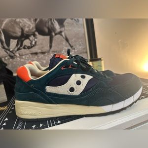 Saucony size 10.5 men’s shoes.